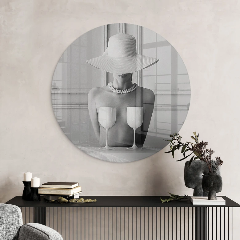 Tableau en verre Femme avec flûtes à champagne - Bolgov - Rond 