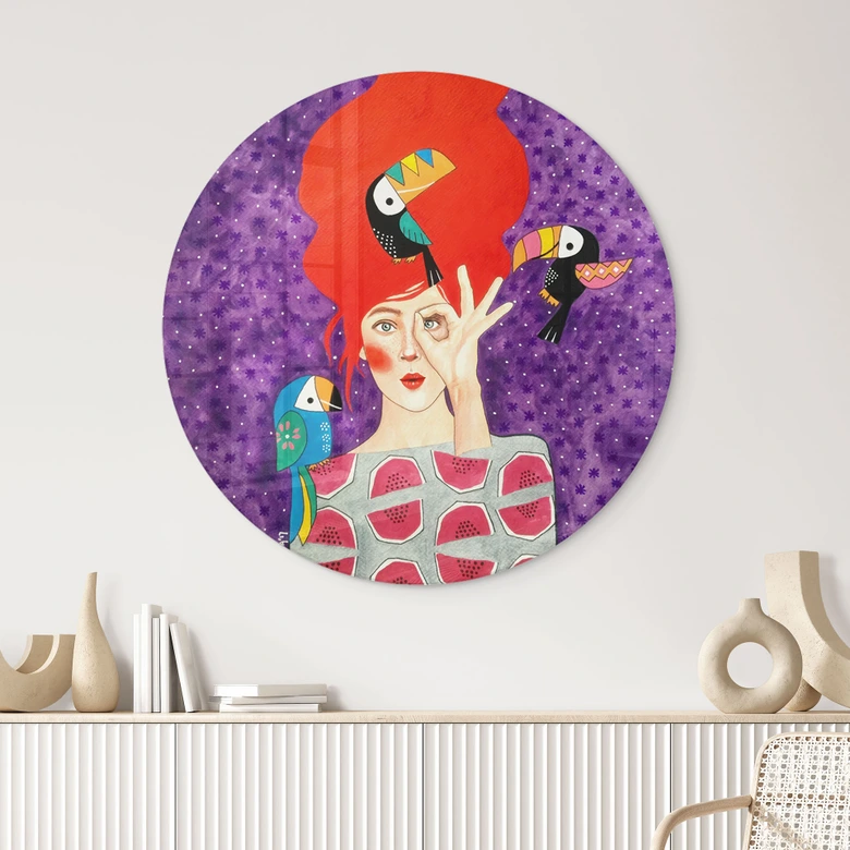 Glasbild Frau mit Tukan-Trio - Hülya - Rund 