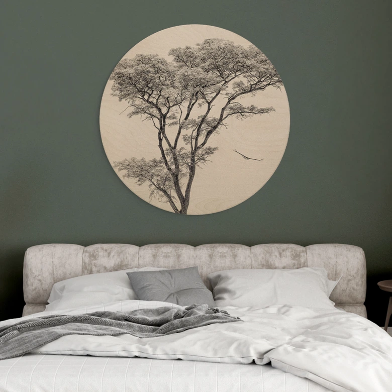 Holzbild Minimalistischer Baum in ruhiger Landschaft - Flour - Rund 