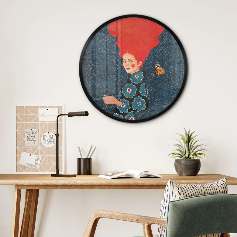 Poster Frau im Blumenkleid mit Schmetterling - Hülya - Rund 
