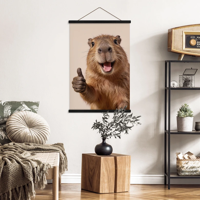 Póster de tela Happy Capybara con pulgares hacia arriba 