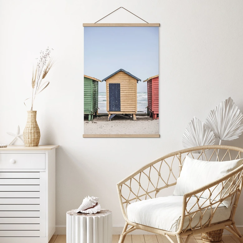 Strand Stoffbild Küstencharme - Bunte Hütten am Meer - Shot by Clint 
