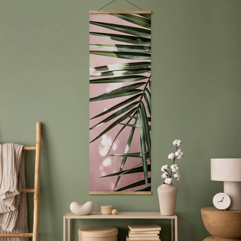 Póster de tela hoja de palma delante de pared rosa - Böhmer - Panorama 