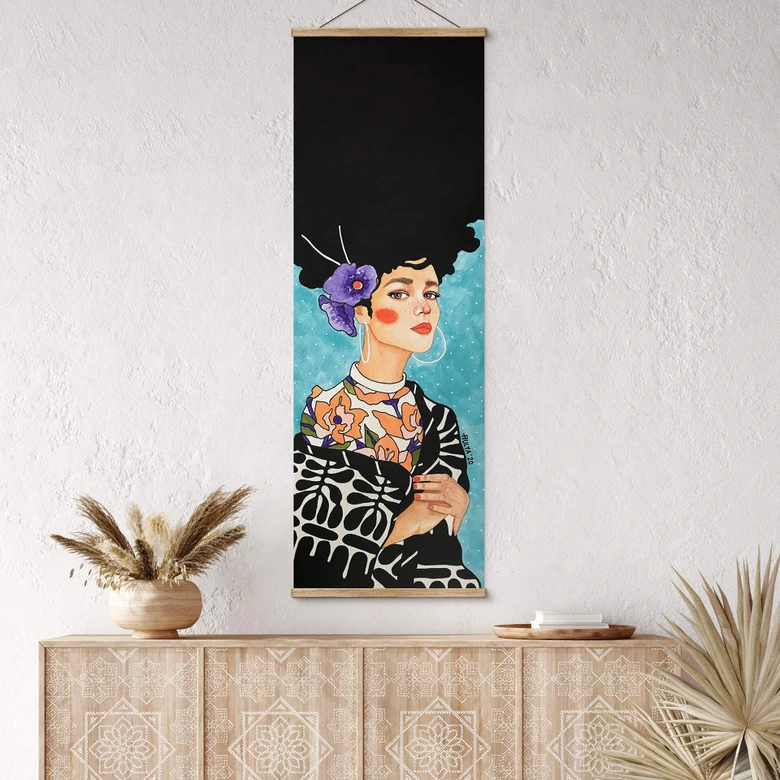 Póster de tela mujer con hibisco morado en el pelo - Hülya - Panorama 