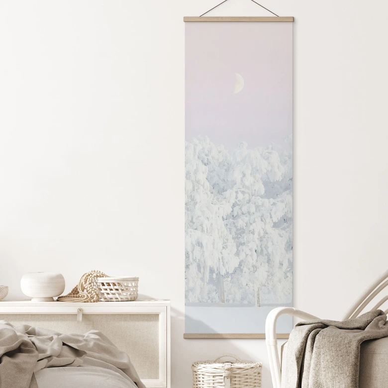 Stoffbild Winter - Verschneiter Winterwald mit Mond - EMELIEmaria - Panorama 