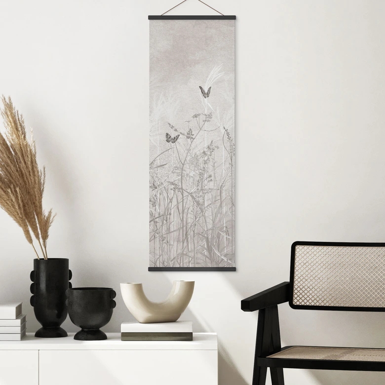 Textielposter wilde bloemenweide met vlinders in Scandinavisch design - Ms Tiff - Panorama 
