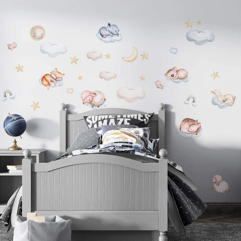 Kinderzimmer Wandtattoo Auf Wolken schlafende Tiere mit Mond und Sternen (31-teilig) - Kvilis 