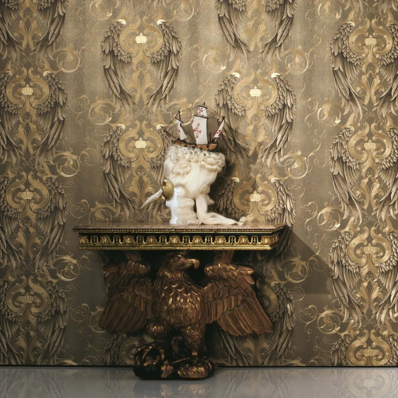 Papier peint intissé avec ailes brillantes or ornemental de Harald Glööckler 