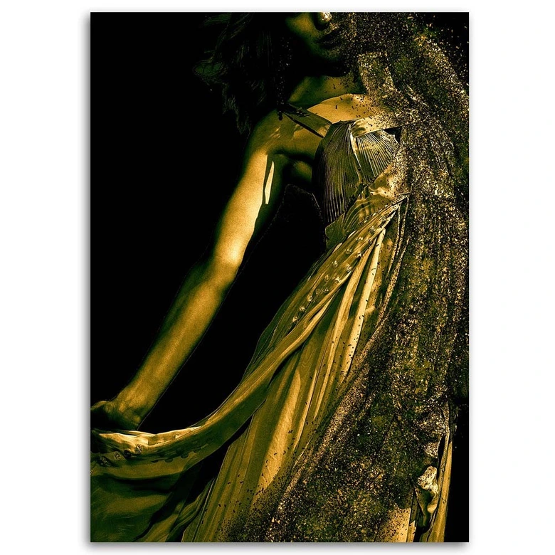 Leinwandbild, Frau im Goldstaub 