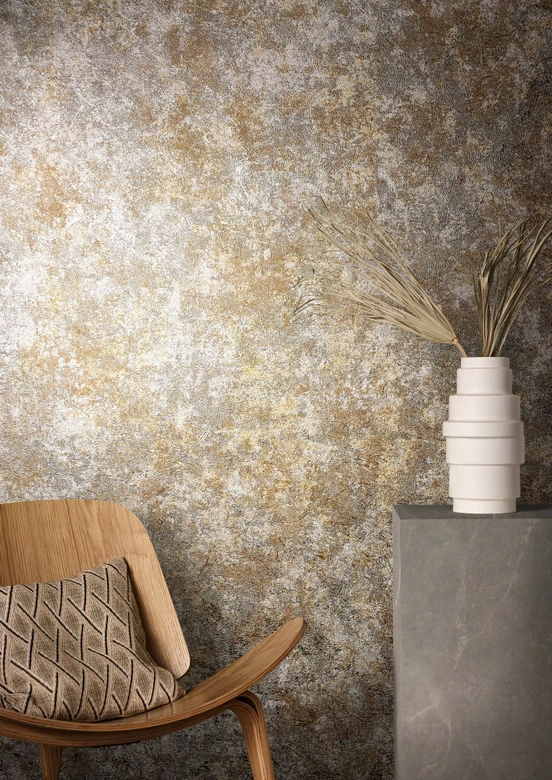 Vliesbehang in betonlook en lichte steenlook met bruine textuur 
