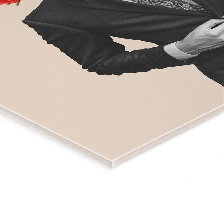 Acrylglasbild Mann im Anzug mit Wildblumen - Frida Floral Studio 