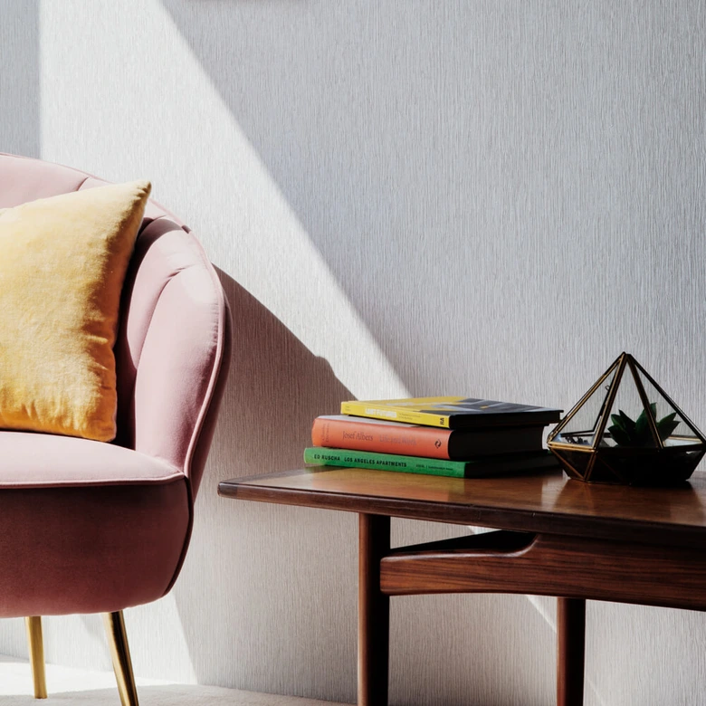 Tapeta winylowa Anaglypta® Vynaglypta Silver Shadow srebrna teksturowana tapeta do odklejania i przyklejania 