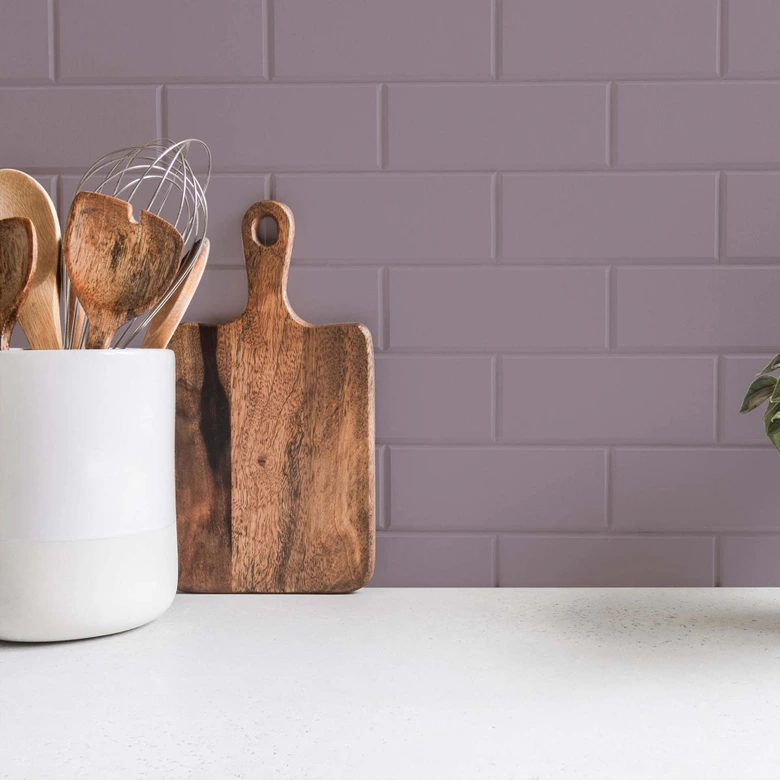 Violett Wandfarbe seidenmatt I Feminine Fig | vitalisierender Raumcharakter | THE COLOR KITCHEN 