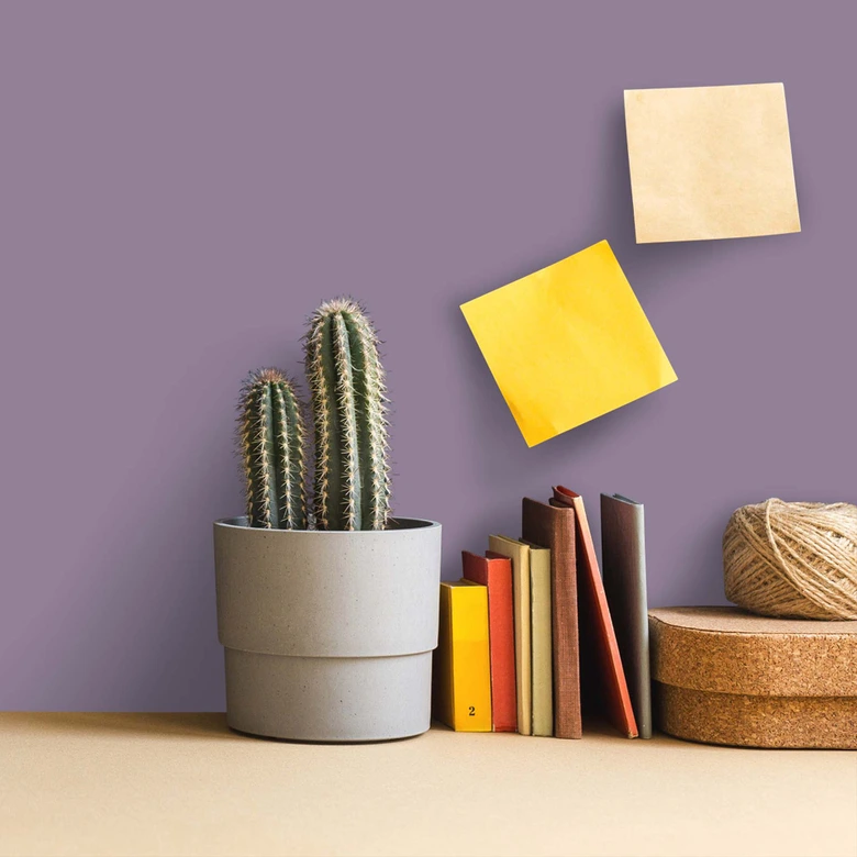 Flieder Violett Wandfarbe seidenmatt I Artful Aubergine | vitalisierender Raumcharakter | THE COLOR KITCHEN 