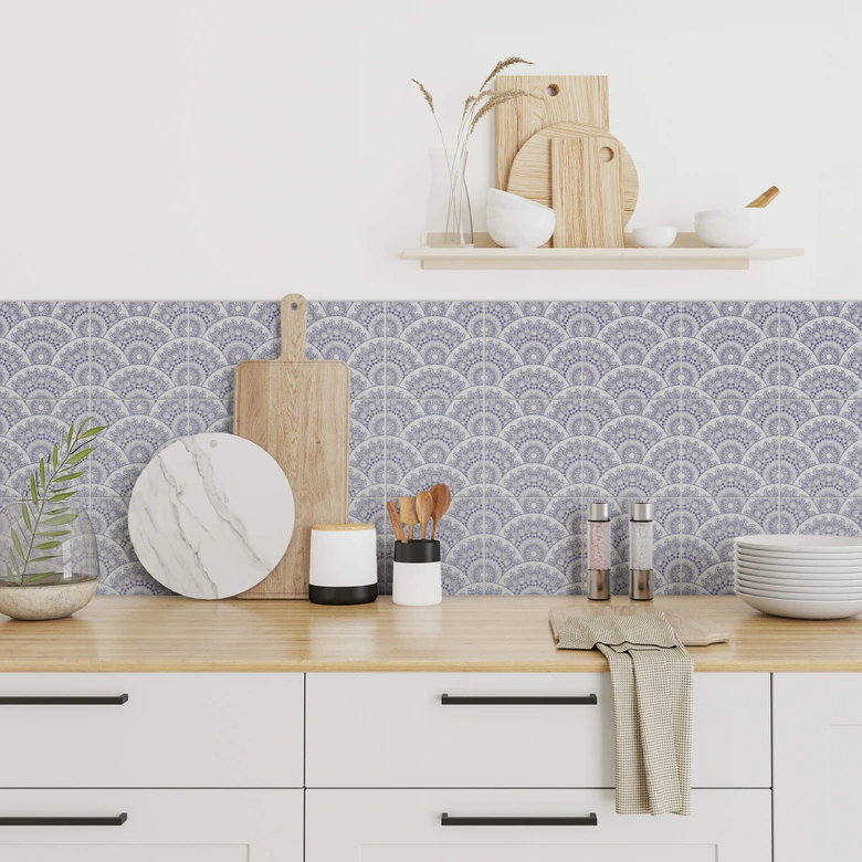 Kakeldekorer Geometriska bågar med blommigt prov i blått - set om 12 Högblank | 20x20 cm