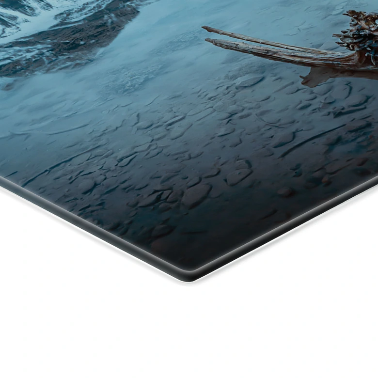 Tableau sur verre Montagne idyllique au bord d'un lac le soir - Bing Li 