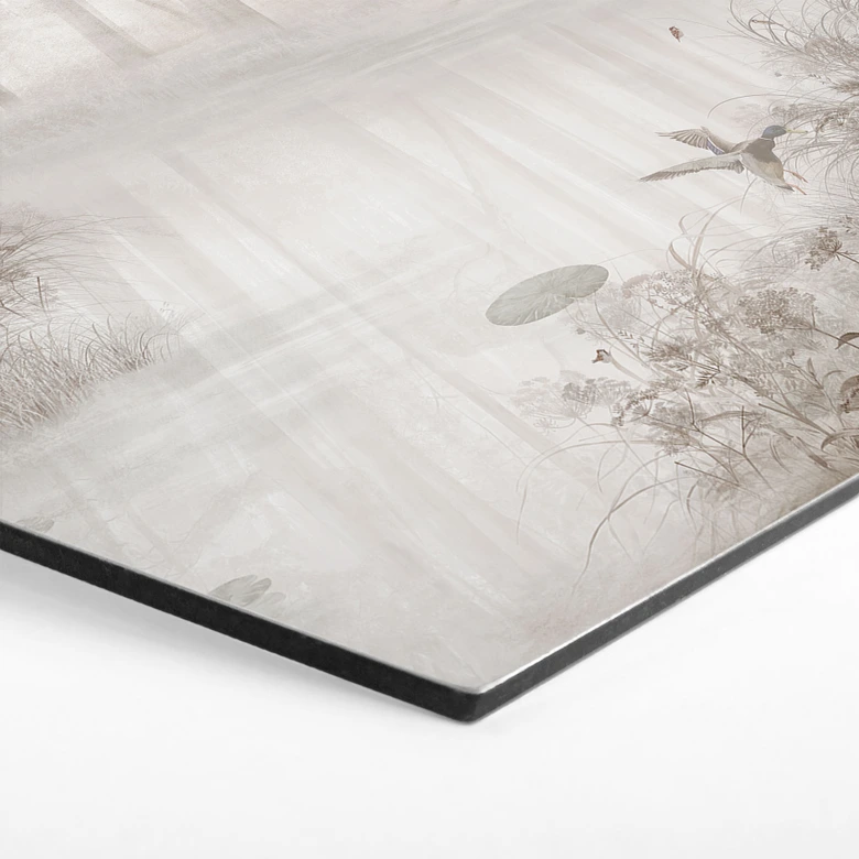 Hexagon Wandbild Wald am See im Nebel in Beige - Ms Tiff - Alu-Dibond 