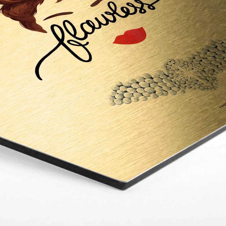 Hexagon Wandbild Tohmé - Flawless Audrey - Alu-Dibond mit Goldeffekt 