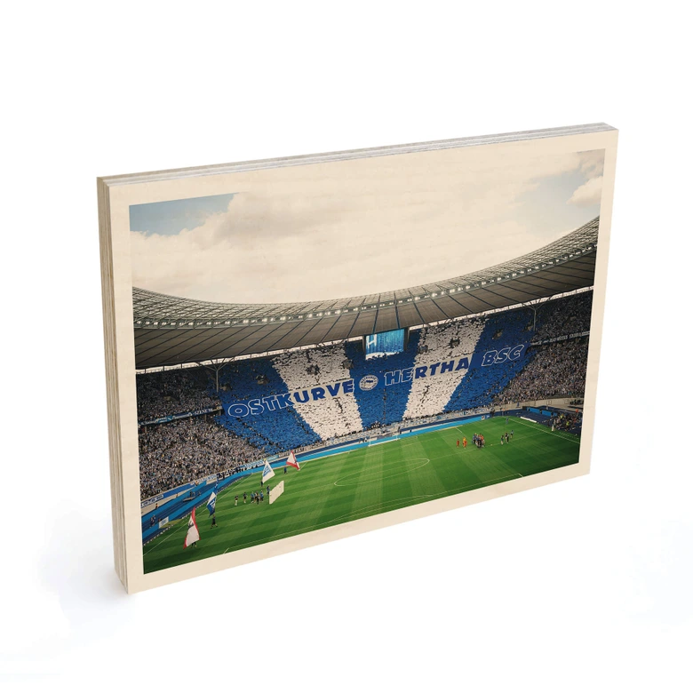 Holzbild Hertha BSC - Blau-weiße Choreo im Olympiastadion 