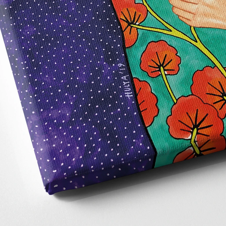 Canvastavla kvinna med röd blomkrona och fågel - Hülya 