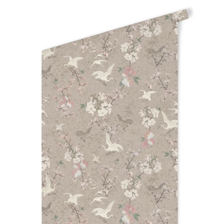 Mustertapete Japandi-Tapete Kraniche im Kirschblüten-Rausch Beige - Bloomery Decor 