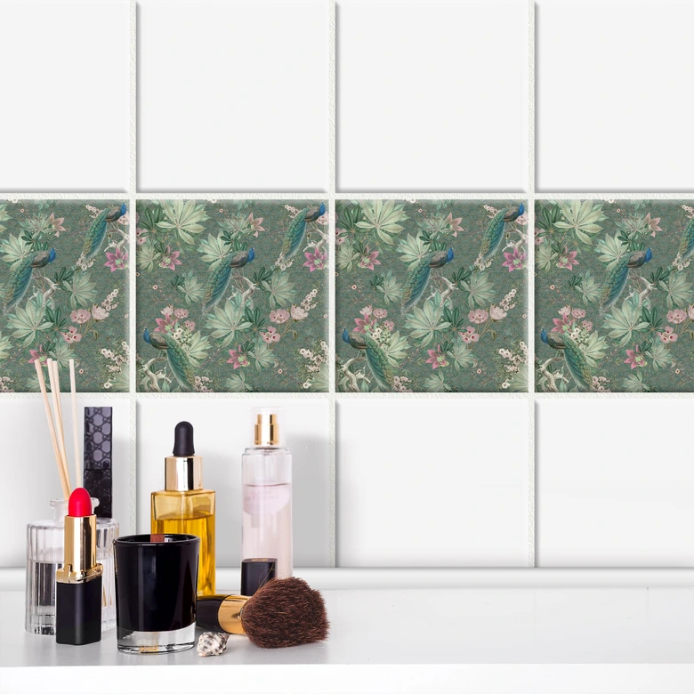 Azulejos Adhesivos Pavo real en jardín tropical sobre mosaico - Bloomery Decor - Lote de 12 