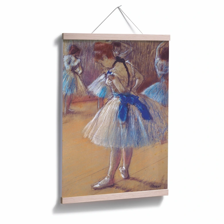 Poster Degas - Tänzerin beim Binden der Schleife 