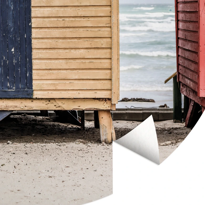 Urok wybrzeża - Kolorowe chaty nad morzem - Fototapeta Clinta - Okrągłe - tapeta flizelinowa/tapeta flizelinowa samoprzylepna 