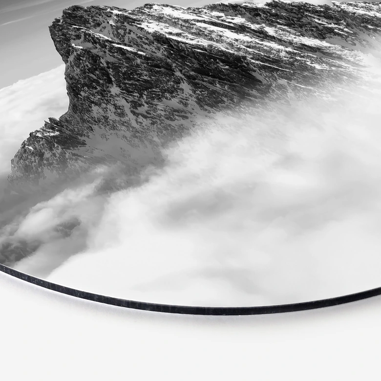 Wandbild Bergspitze über den weißen Wolken - Alu-Dibond - Rund 