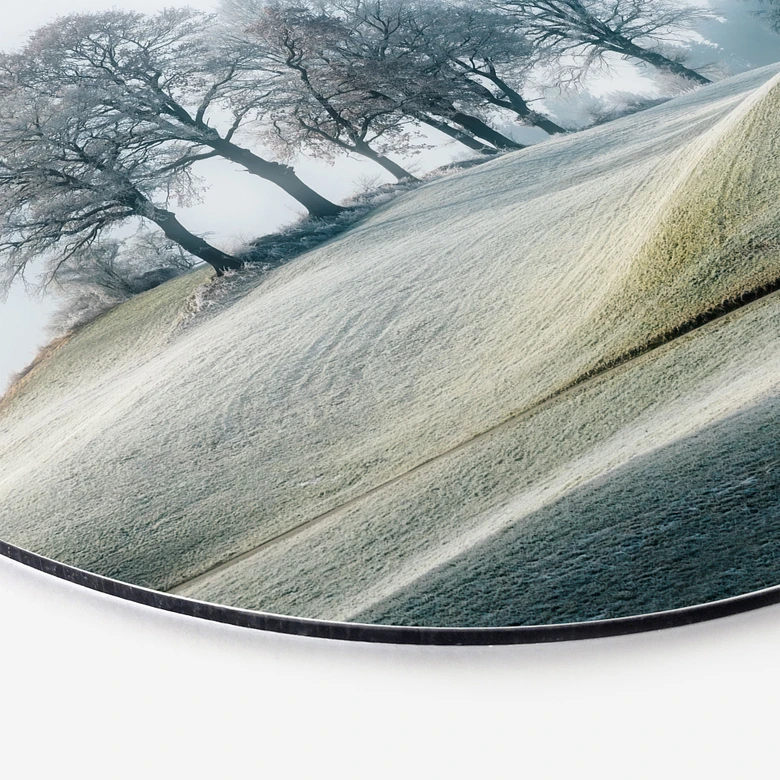 Wandbild Frostige Hügellandschaft - Eisenmann - Alu-Dibond Rund 