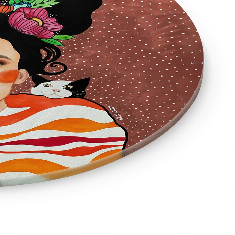 Glasbild Frau mit Blumenkrone und Katzen - Hülya - Rund 