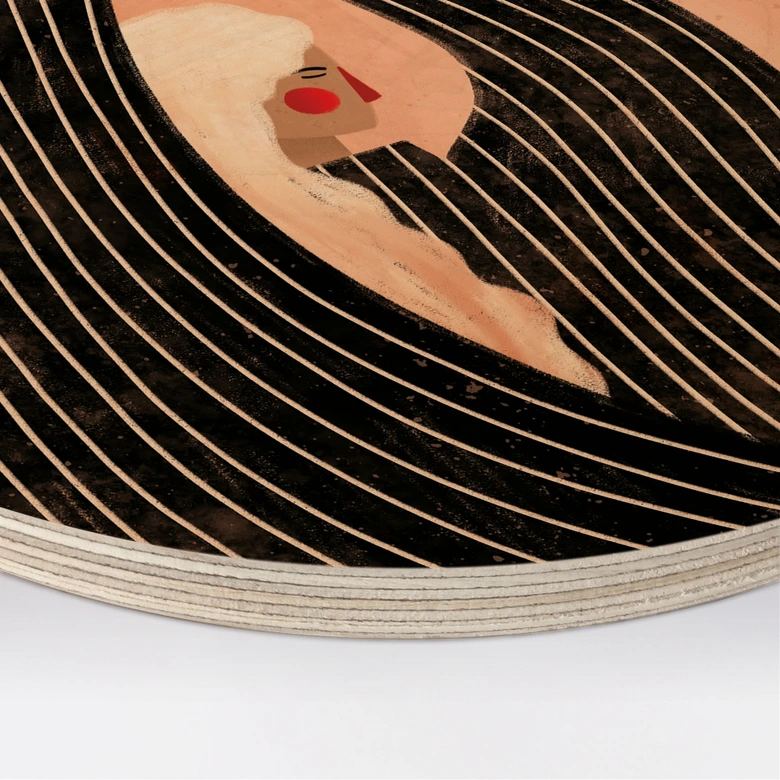 Wood Print Woman with black striped dress - Müller - Round 