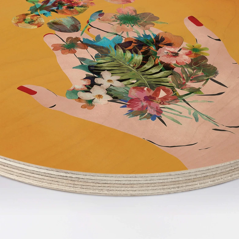 Holzbild Treechild - Bunte Blumen in Fridas Händen - Rund 