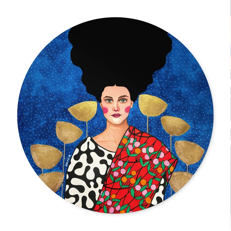 Poster Vrouw in een veld met gouden bladeren - Hülya - Rond 