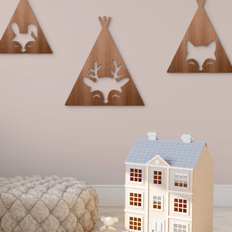 Väggdekorationer i trä mahogny - Tipi - Hjort 