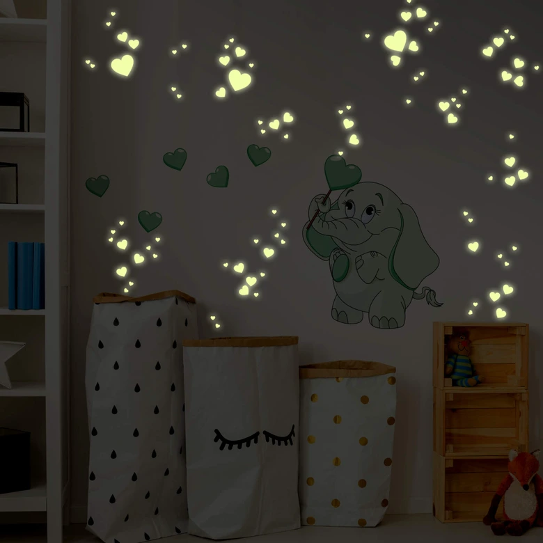 Sticker mural - Bébé éléphant et coeurs (vert) + Stickers phosphorescents 