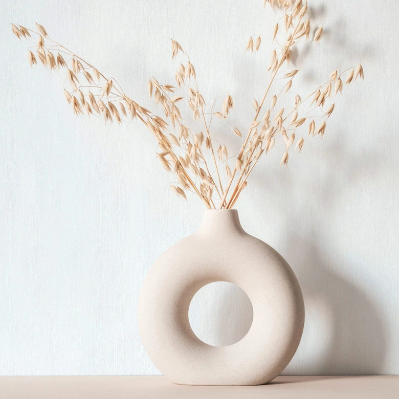 Papel pintado no tejido de aspecto textil con superficie texturada blanco liso 