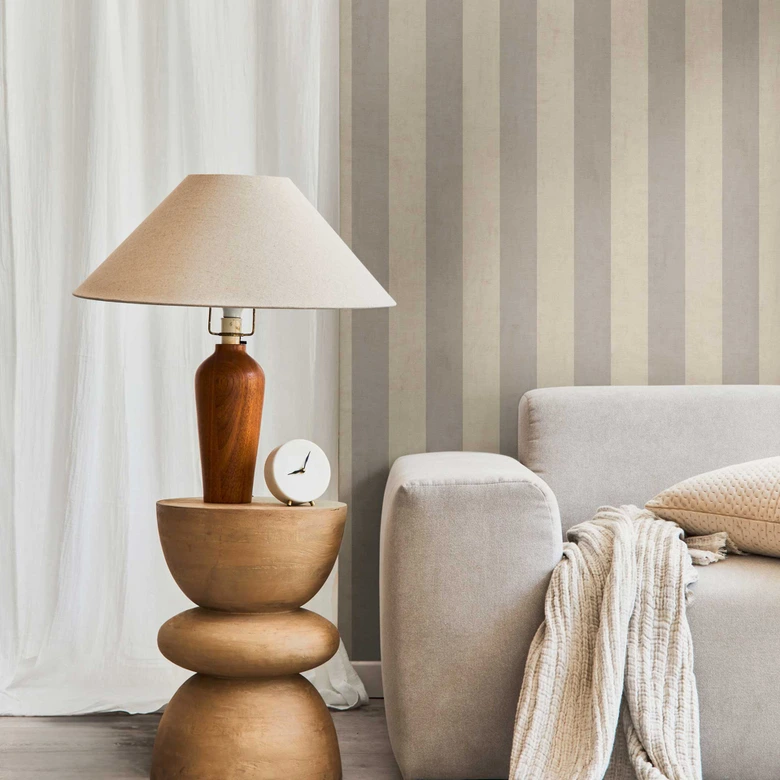 Stripe behang beige grijs - klassiek Vliesbehang met strepen - mat & tijdloos 