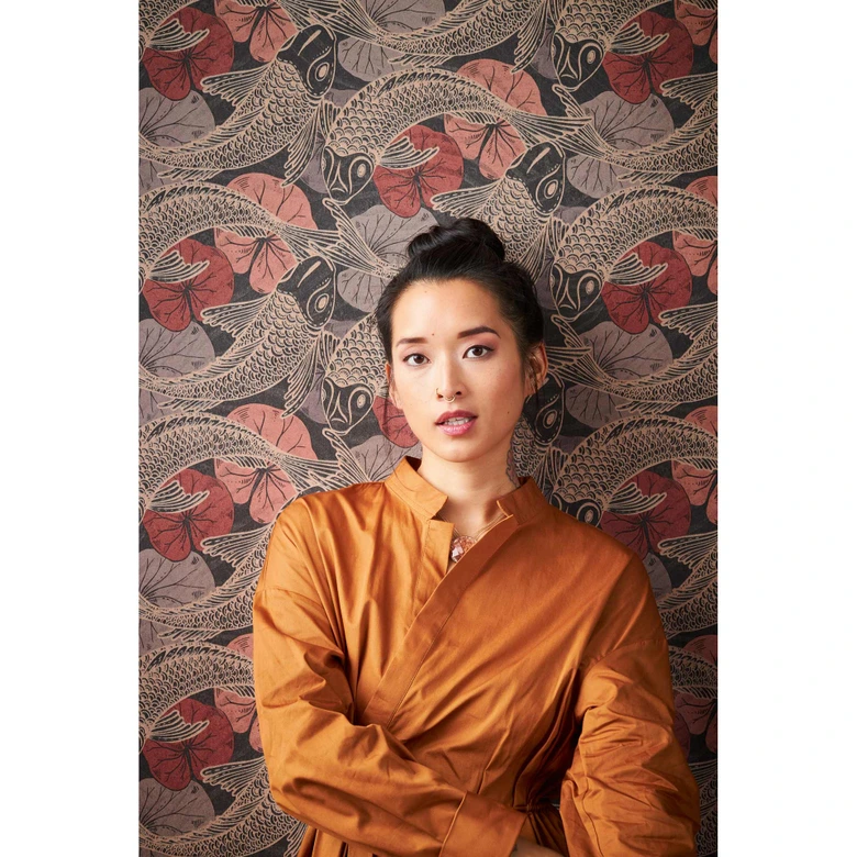 Tapete mit Kois braun, orange, rot, Vliestapete Metropolitan Stories Mio Tokio von Livingwalls 