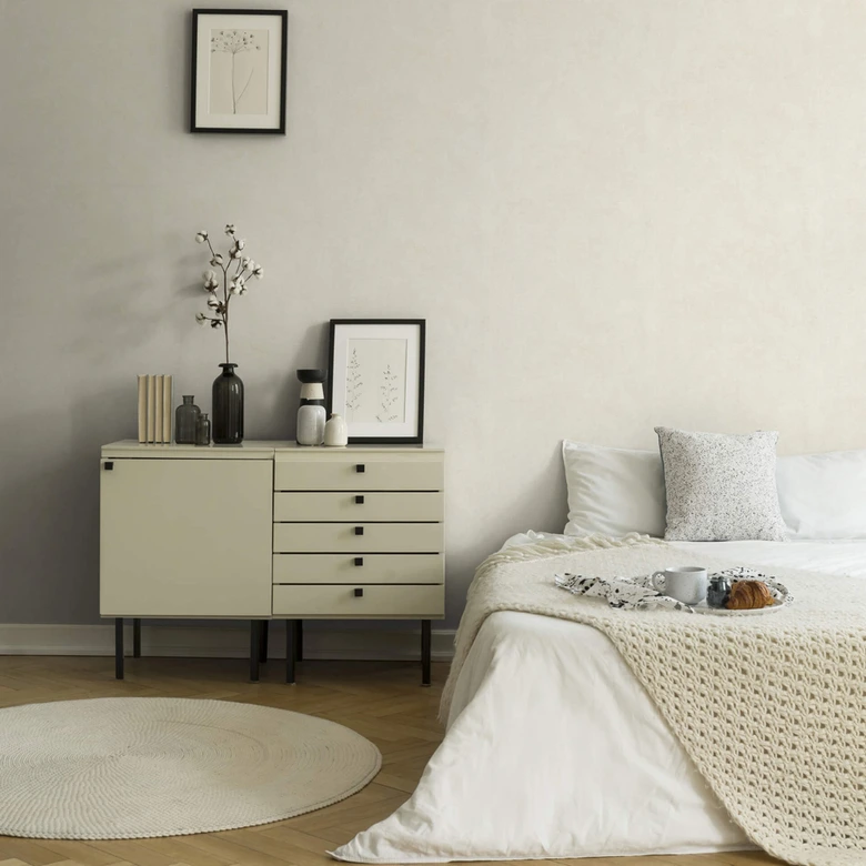 Strukturtapete, Unitapete creme, weiß, Vliestapete New Walls von Livingwalls 