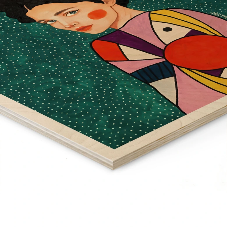 Holzbild Frau mit roten Blüten und Musterkleid - Hülya 