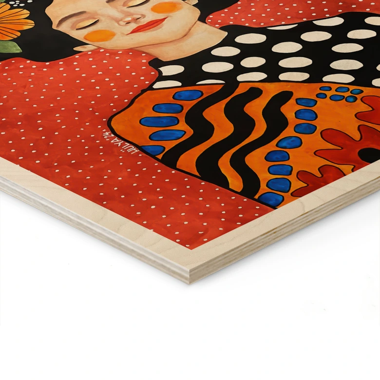 Holzbild Lächelnde Frau mit orangen Blumen - Hülya 