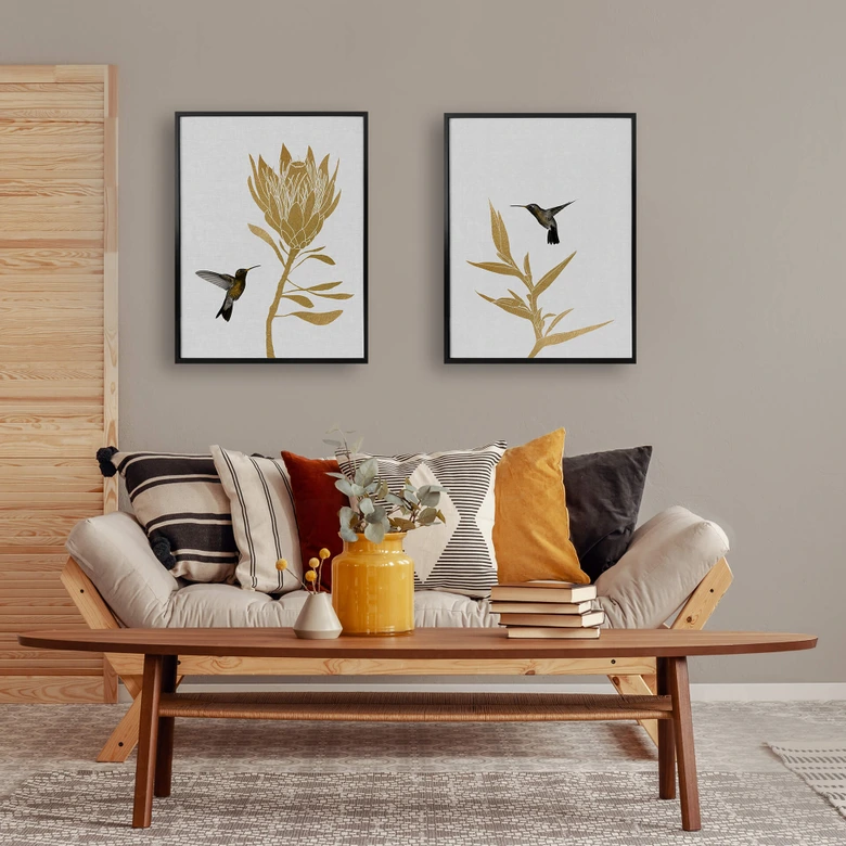 Poster Orara Studio - Hummingbird and Flower - goldene Pflanze 