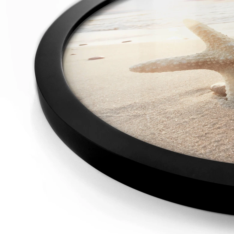 Poster Funkelnder Seestern am einsamen Strand - Rund 