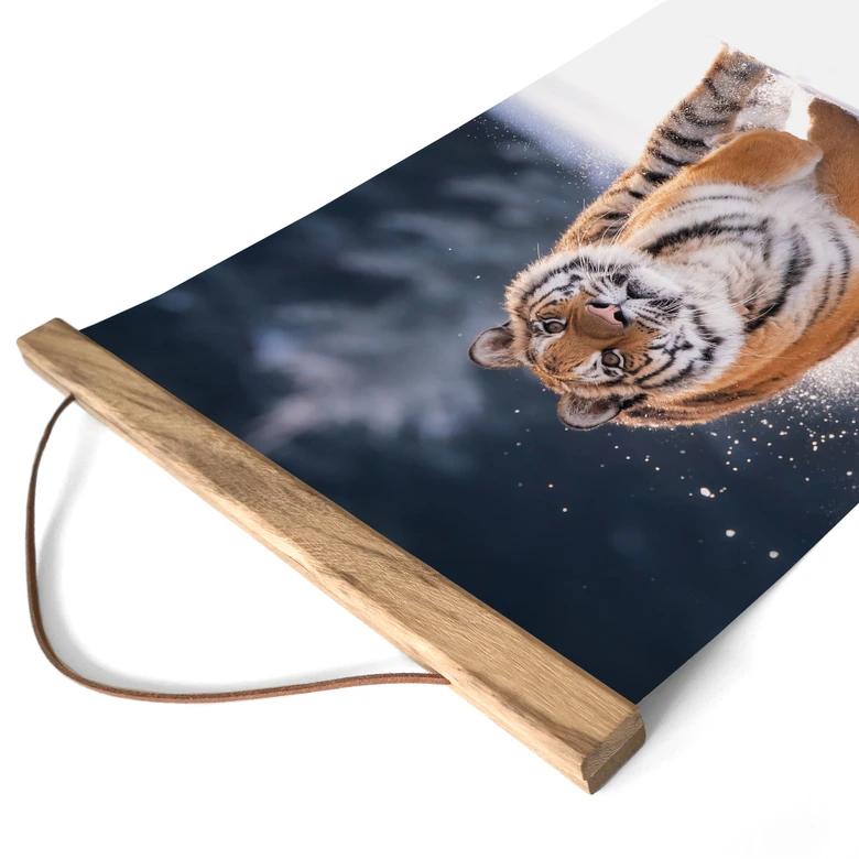Póster de tela Tigre siberiano en la nieve - van Duijn 
