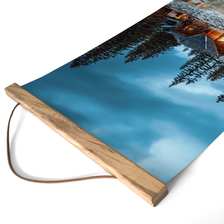 Textil poster Bergsidyll vid kvällssjön - Bing Li - Panorama 