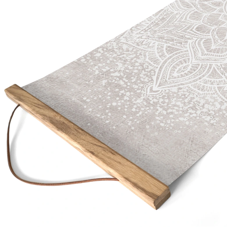 Obraz z tkaniny Delikatna mandala na szaro-beżowym tle - Bloomery Decor - Panorama 