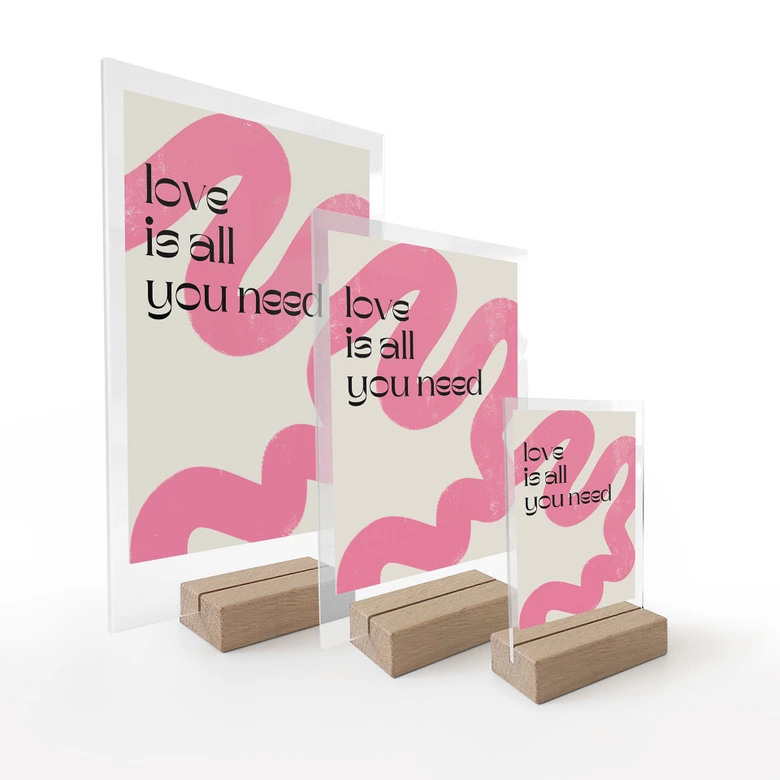 Tischaufsteller Love is all you need - Volfova 