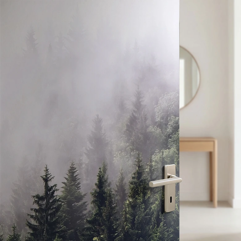 Türfolie Nebliger Wald - Selbstklebende Türdeko 