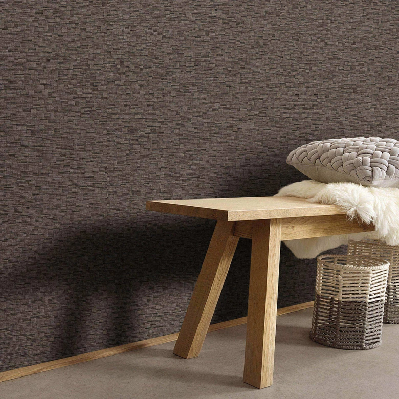 Non-woven tapet i mörkgrått med vävd struktur modern och tidlöst elegant 